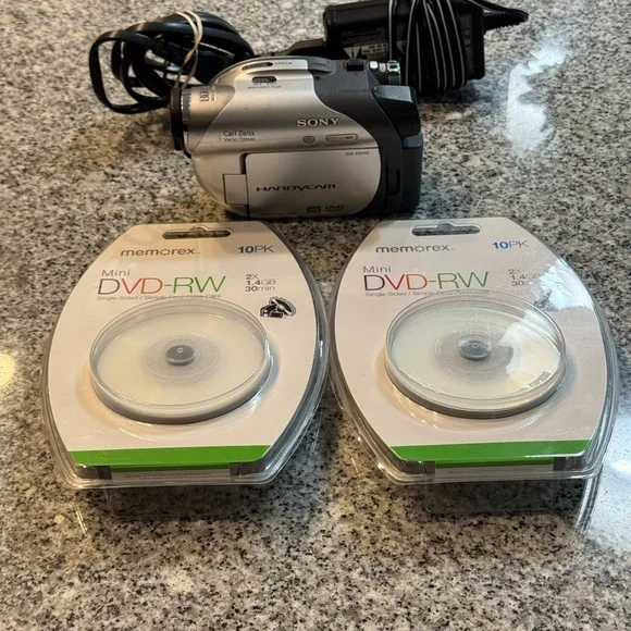 Sony Handycam DCR-DVD105E Camcorder with Mini DVD-RW Discs - Picture 3 of 8